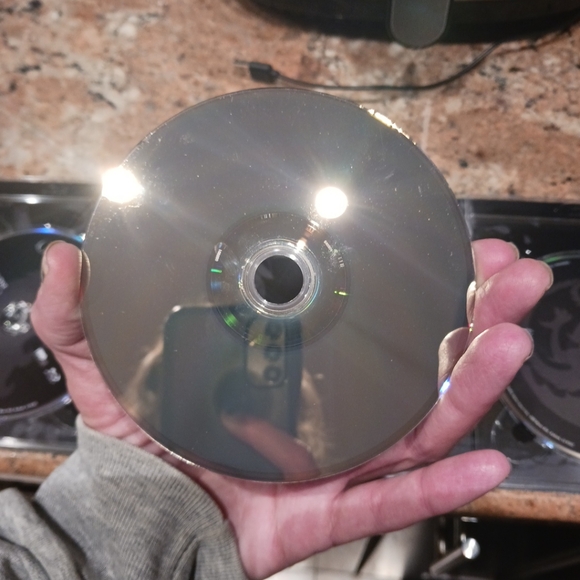 Game of Thrones: The Complete First Season (Blu-ray, 2012, 5-Disc Set) - Picture 15 of 16